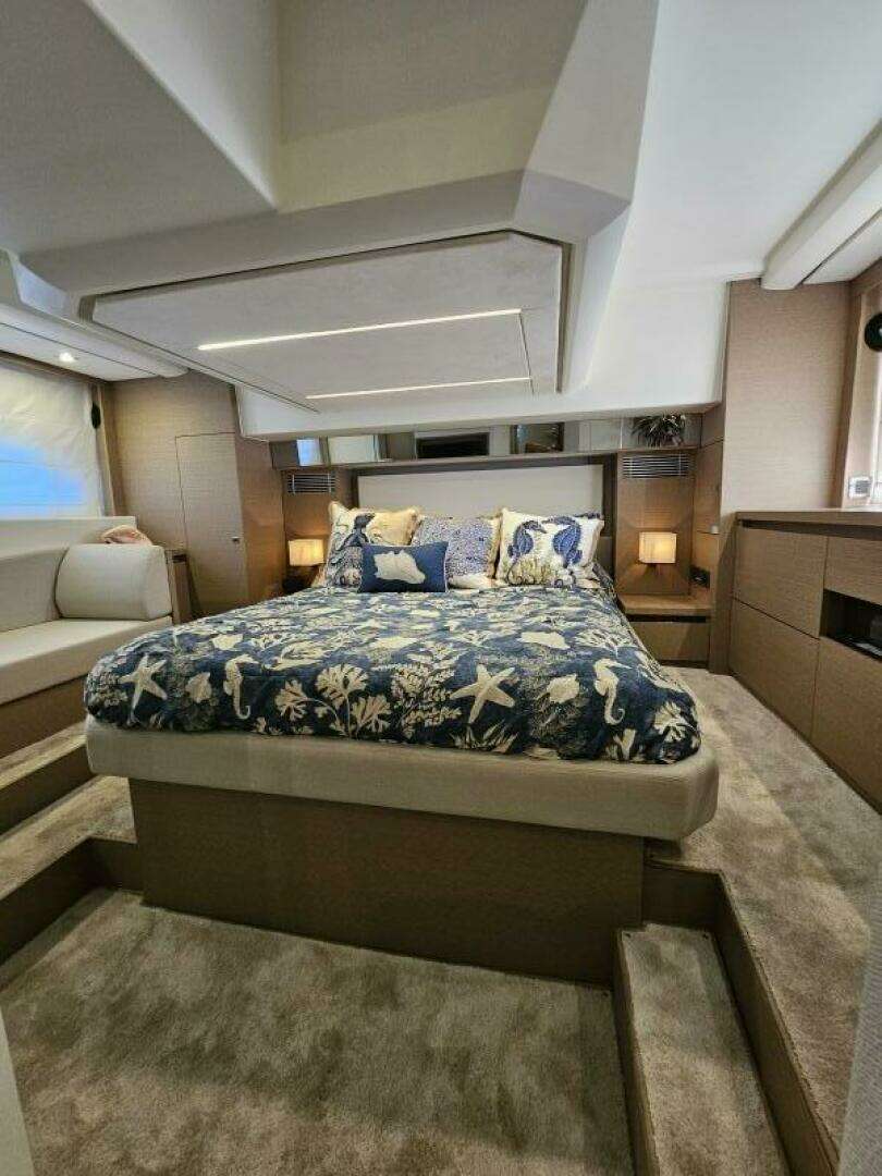 2018 Prestige 460 Fly - Image 11