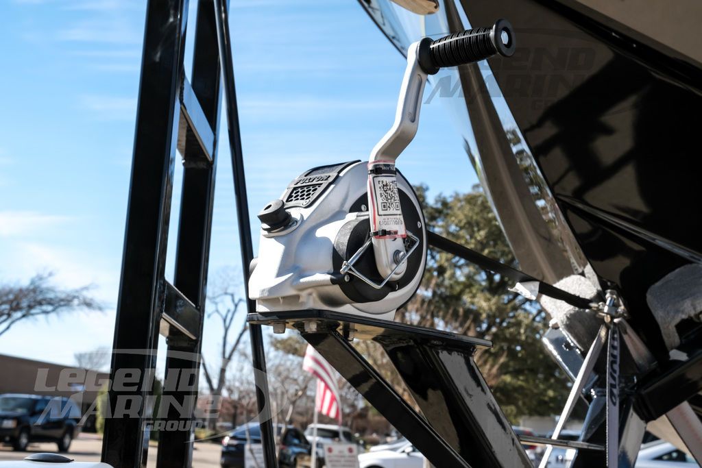 2026 Nor-Tech 390 Sport Center Console - 82