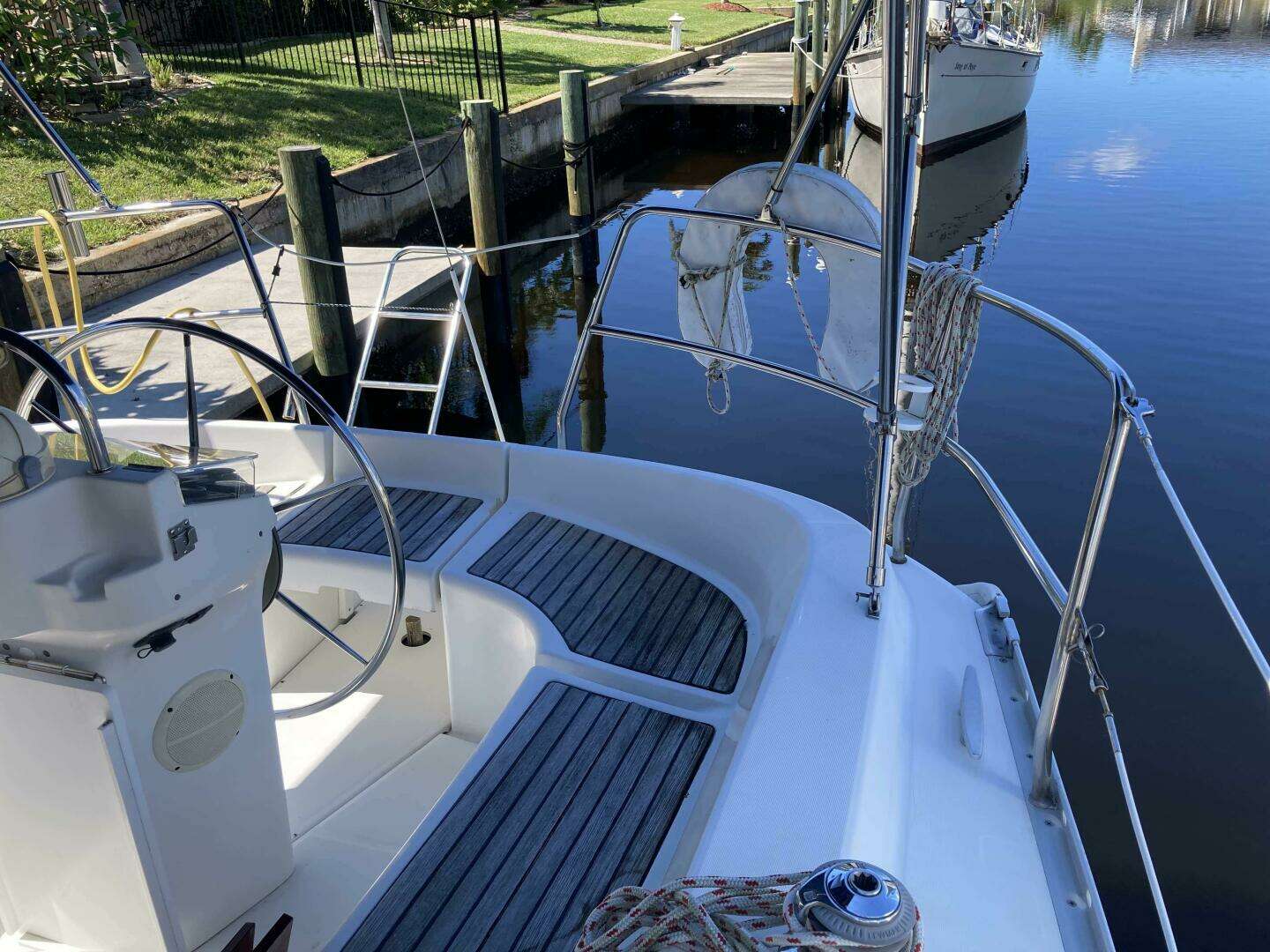2000 Beneteau Oceanis 311 - Image 7