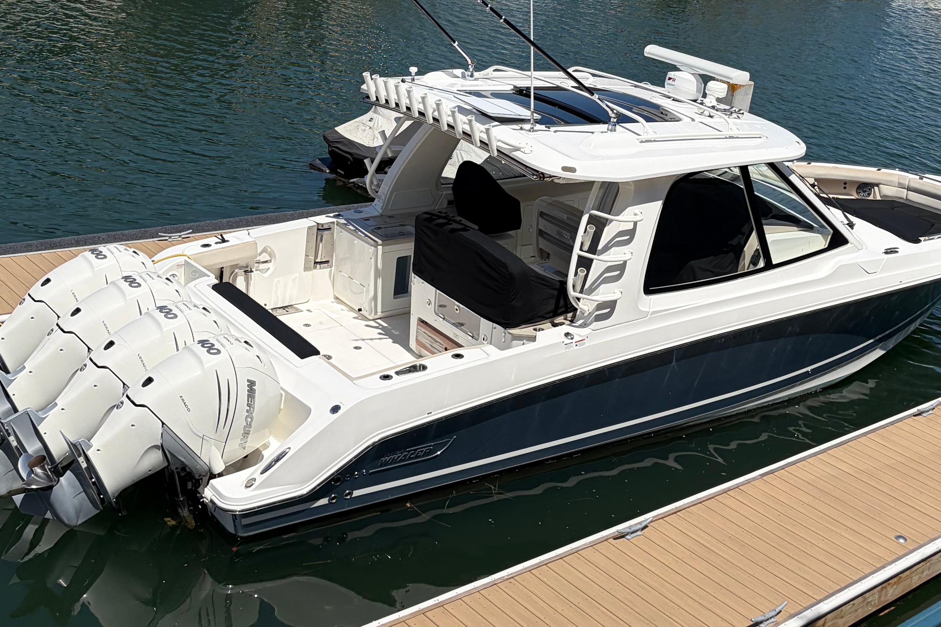 2020 Boston Whaler 380 Realm