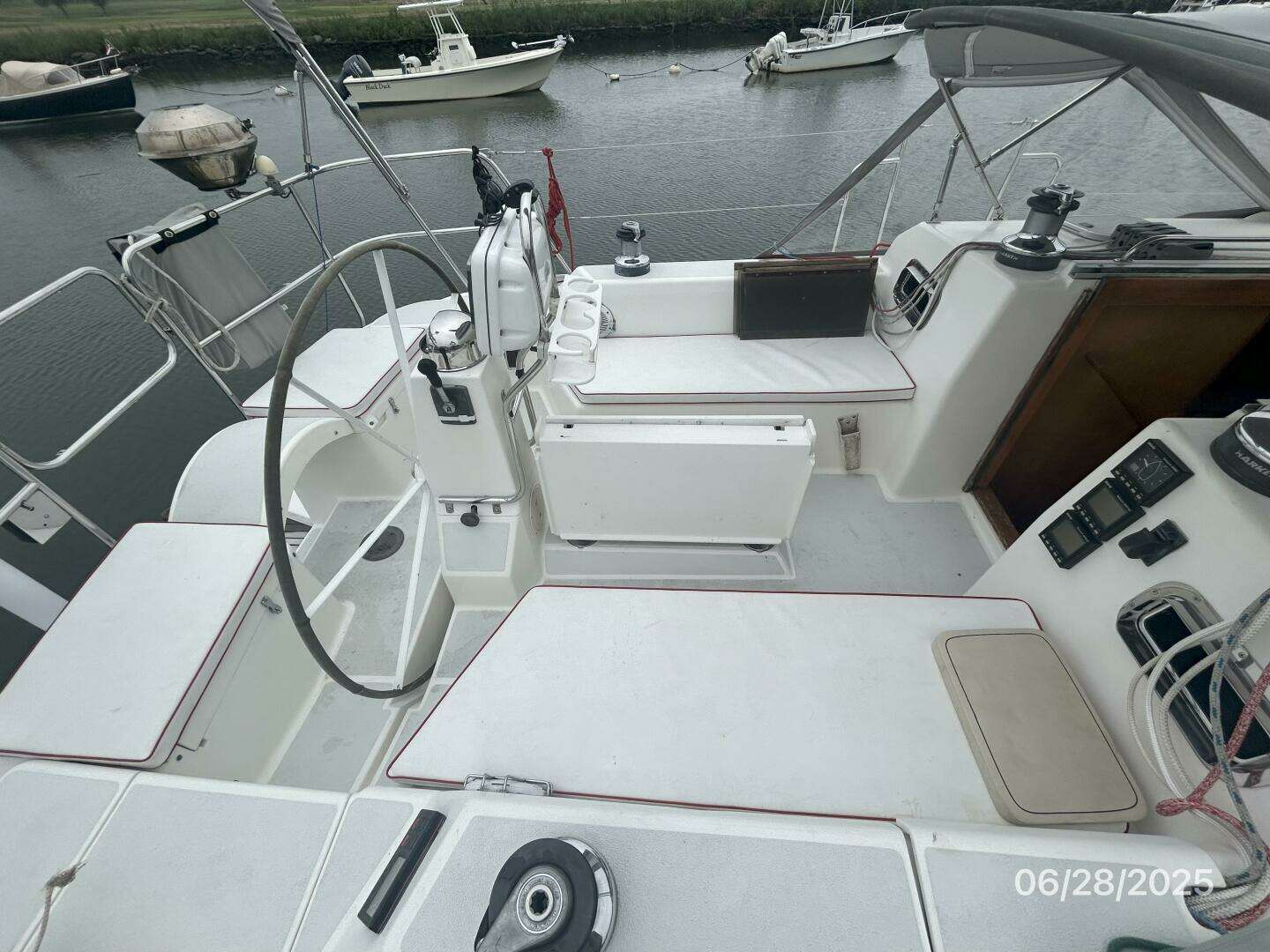 1995 Freedom 40/40 - Image 30