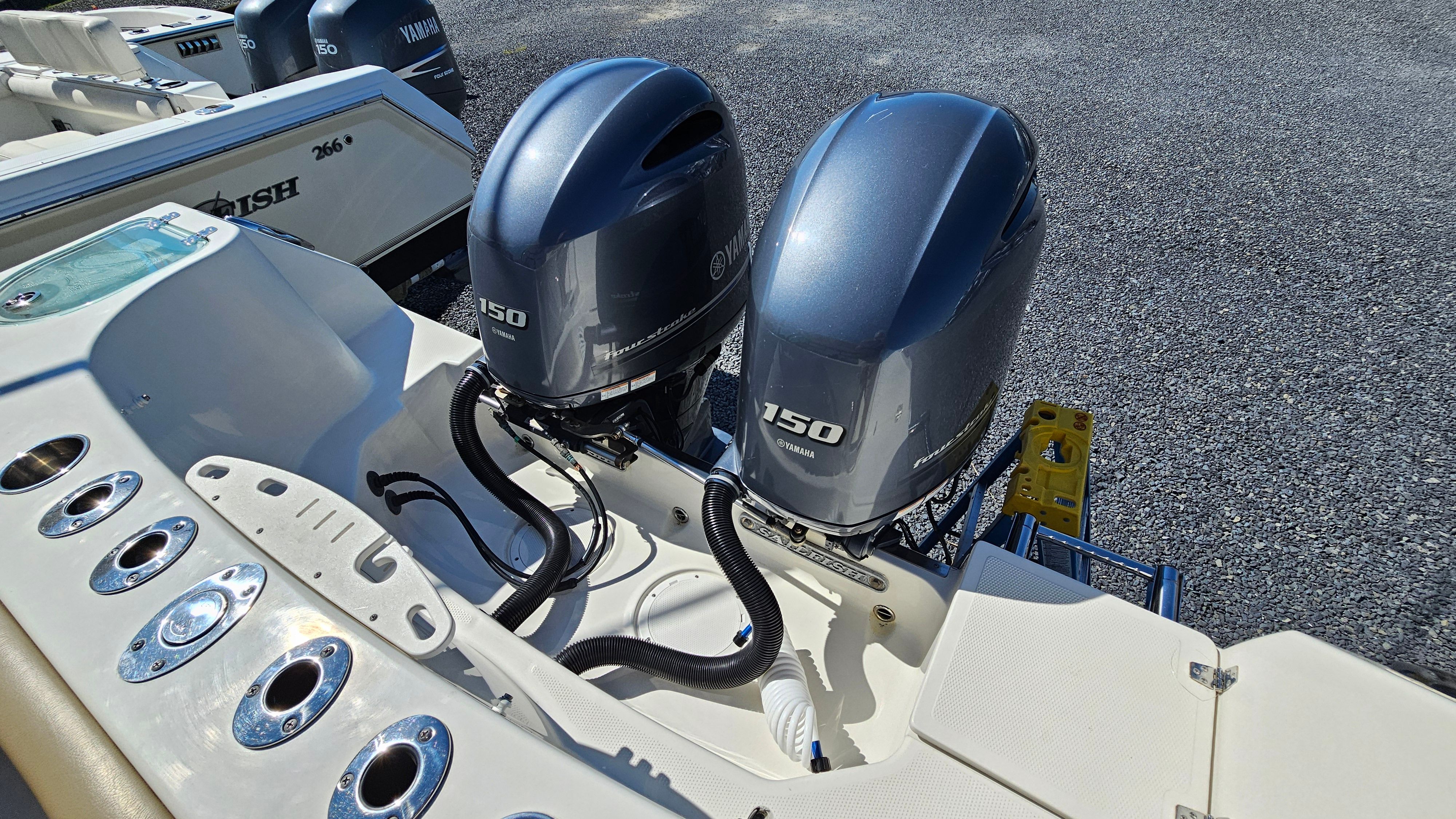 2019 Sailfish 275 DC - 17